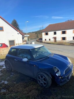 Mini Cooper, one 31 - celek na náhradní díly - 2