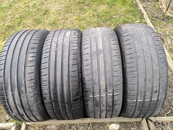 Hankook 205/60/16 - 2