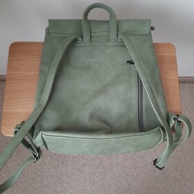 Světle zelený elegantní batoh Carmelo - 2