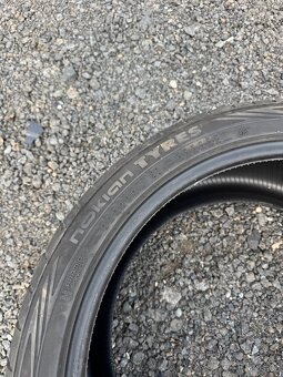 Nokian Tyres Powerproof SUV 295/35 R21 - 2