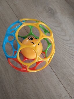 Set hraček pro nejmenší děti, s nimiž si vyhrají i ty vetsi - 2