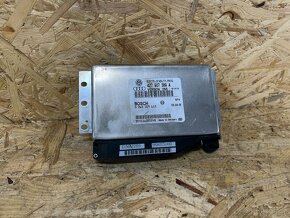 ŘÍDICÍ JEDNOTKA AUTOMATICKÉ PŘEVODOVKY 4Z7907389A - 2