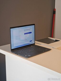 Lenovo ThinkPad X1 Yoga - 2