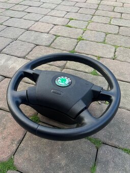 Čtyřramenný kožený volant Škoda Fabia - 2