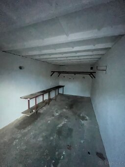 Garáž Slezské předměstí 20m2 - 2