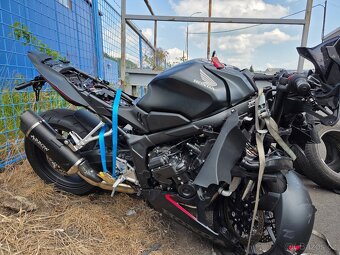 HONDA CBR 650R E-CLUTCH 2024 - 2