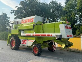 Obilní kombajn Claas Mega 203 II - 2