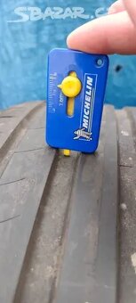 Prodám 4x letní 225/45R17 Dunlop - 2