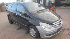 Prodám náhradní díly z Merces Benz B 200D - 2
