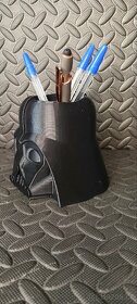 Stojánek na psací potřeby. Star wars. Darth Vader. - 2
