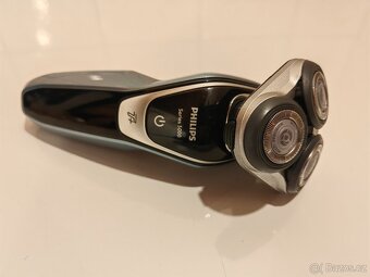 Holicí Strojek Philips S5000 pro mokré i suché holení S5530 - 2