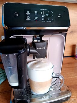 Kávovar Philips Series LatteGo EP 2235/40
- 2