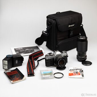 Canon AE-1 + dva objektivy + příslušenství - 2
