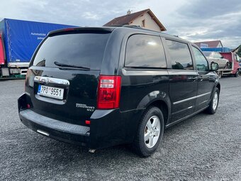 Dodge Grand Caravan SXT - 2