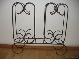 retro stojánek na noviny - 2