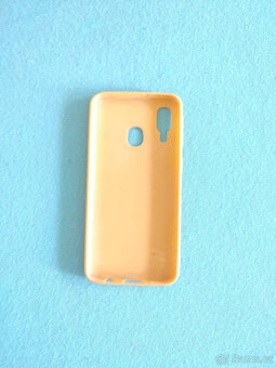 Kryt na Samsung A40 - 2