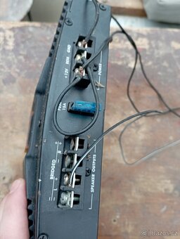 Prodám zesilovač JBL GT5-A402 - 2