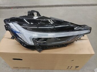 Volvo xc60 II facelift 21 light right full led mid - 2