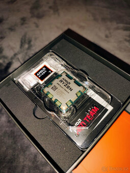 AMD Ryzen 7 7800X3D - 2