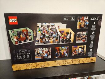 LEGO 21336 Office (seriál Kanc) - 2