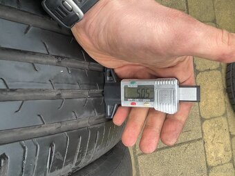 Dvě letní pneu 215/60/16 Continental - 2