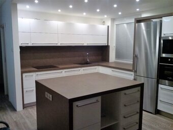 KUCHYNĚ, SKRÍNĚ,INTERIERY - 2