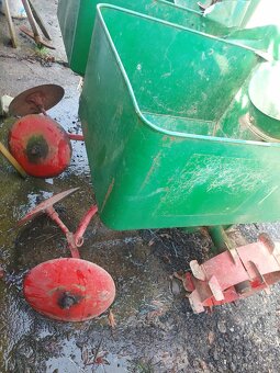 Prodám sazeč brambor - 2