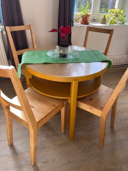 Stůl a židle - 2