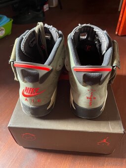 Nike air Jordan 6 x Travis Scott - 2