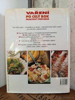 Kniha Vaření po celý rok- zachovalá - 2