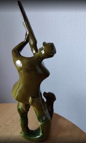 Retro soška lovce na honu (JIHOKERA Bechyně) - 2
