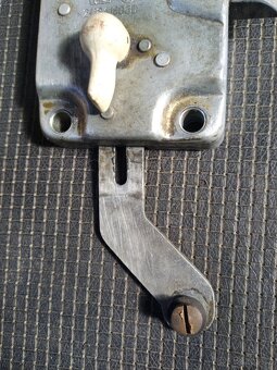 Zámek na VW T1 i T2 - 2