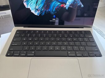 Nový MacBook Pro 14 M3 Pro Silver 512gb - 2