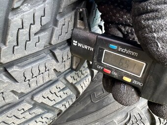 215/65 R17 - 2