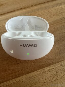 HUAWEI Freebuds 5i T00014l nabíjecí pouzdro bílé - 2