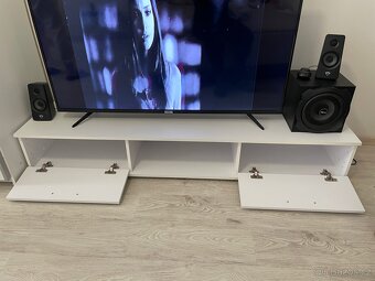 Televizní stolek/komoda - 2