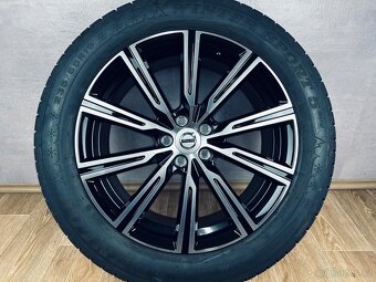 TOP zimní kola Volvo XC60 R19 originál - 2