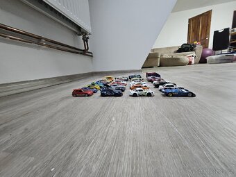 Originální autíčka hotwheels - 2