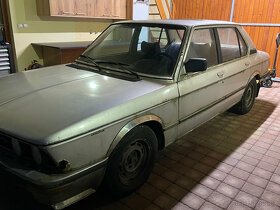 Bmw 5 E12. 525 nahradni dily s celeho vozu - 2