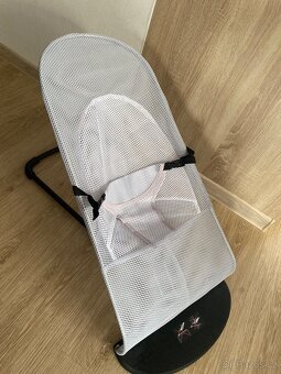 Letní síťovaný potah na lehátka BabyBjörn - 2
