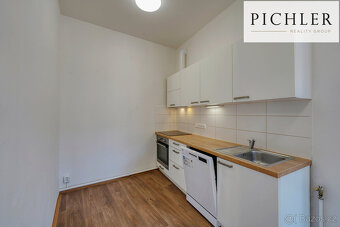 Pronájem bytu 3+1, 82 m², Plzeň, Bezručova - 2