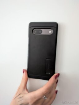 Google Pixel 7a 5G 8GB/128GB černý + odolný kryt - 2
