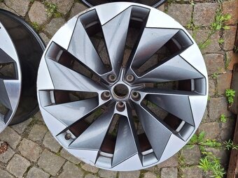 Prodam origo alu kola skoda enyaq betrie supernova 5x112 r - 2