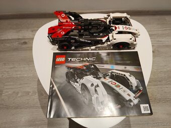 Lego Technic 42137 - 2