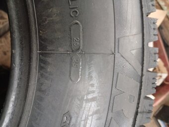 4ks Vraník 225/75 R16C HC2 zimní na dodávku nové - 2