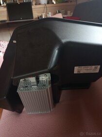 prodám subwoofer Ford Mustang - 2