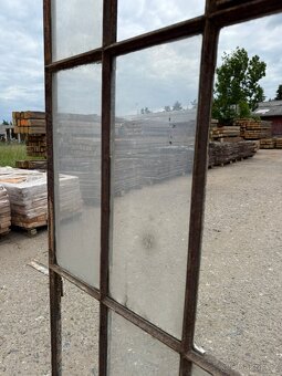 Tovární okno 63 - 2