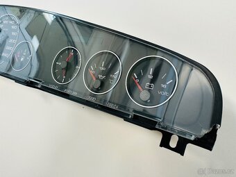 Přístrojová deska Audi A6 C4 - 2