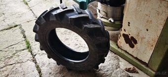 Pneu Pirelli 250/80 r18 8pr - 2