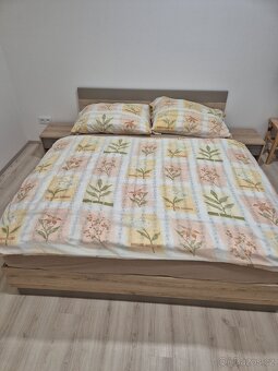 Prodám postel 160x200 - 2